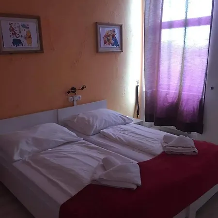 Y Panzio Balatonlelle
