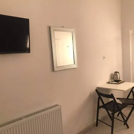 Y Panzio 住宿加早餐酒店 3*