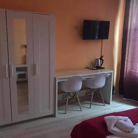 Y Panzio 住宿加早餐酒店 3*