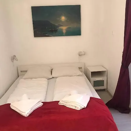 Y Panzio * Balatonlelle