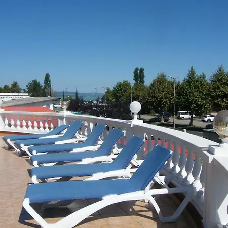 Bed & Breakfast Y Panzio