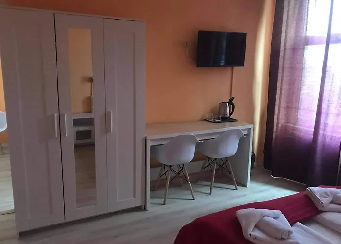 Y Panzio 住宿加早餐酒店 3*